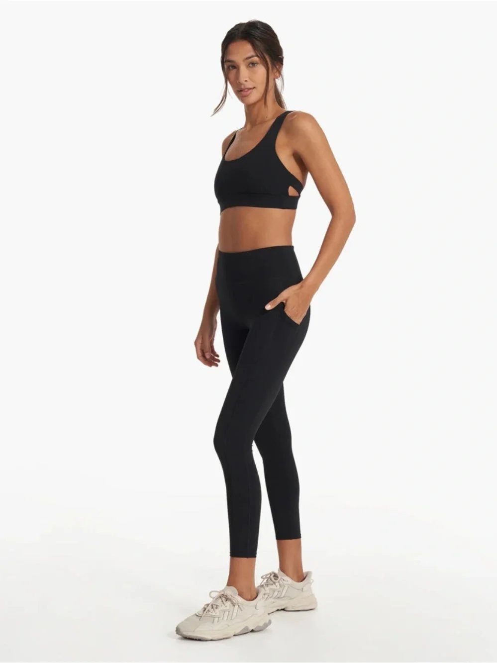 Vuori Black High-Rise Performance Leggings - NWOT - Picture 2 of 4